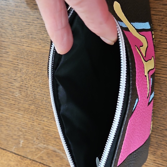 Wristlet MTV Music Television W/strap - Picture 6 of 7